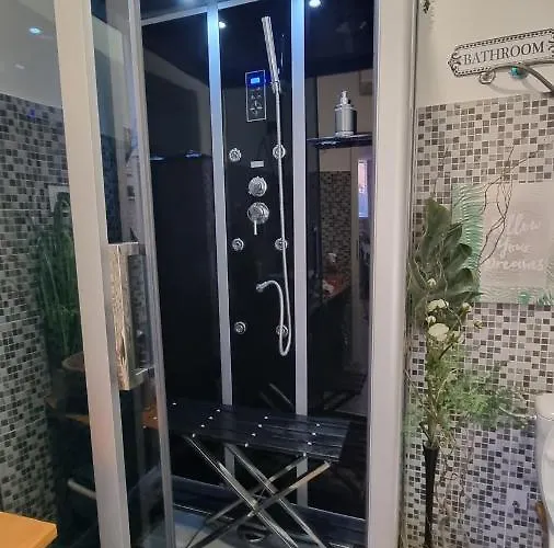 Апартаменты Place 4 U Center *