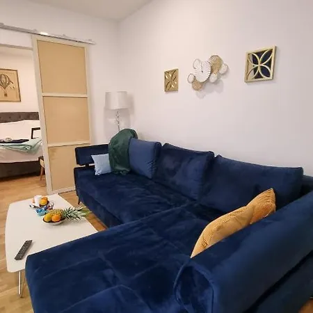 Place 4 U Center Apartament *